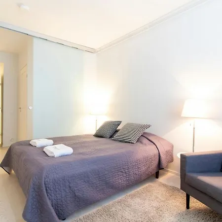 And Spacious For 4 With Sauna Helsingfors