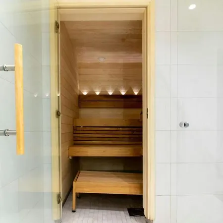 And Spacious For 4 With Sauna * Helsinki